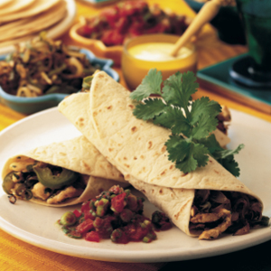 Chicken fajitas with tomato salsa | Reader's Digest Asia