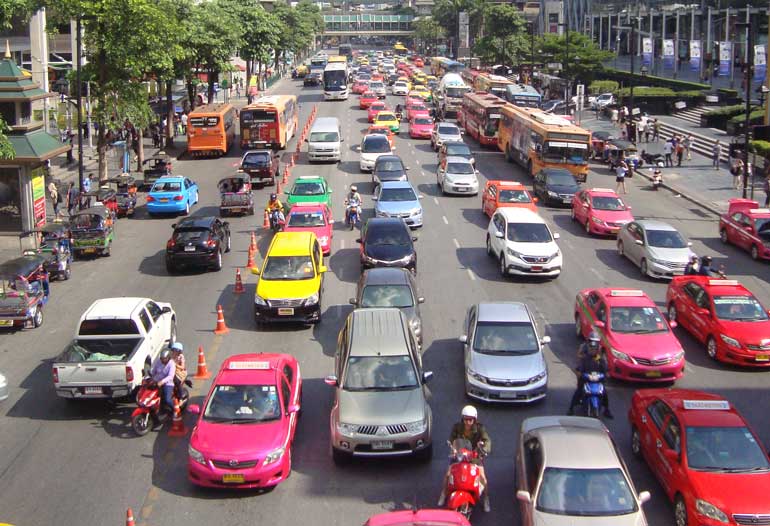 The Untold Story Behind the Trafico That Dictates Every Commute