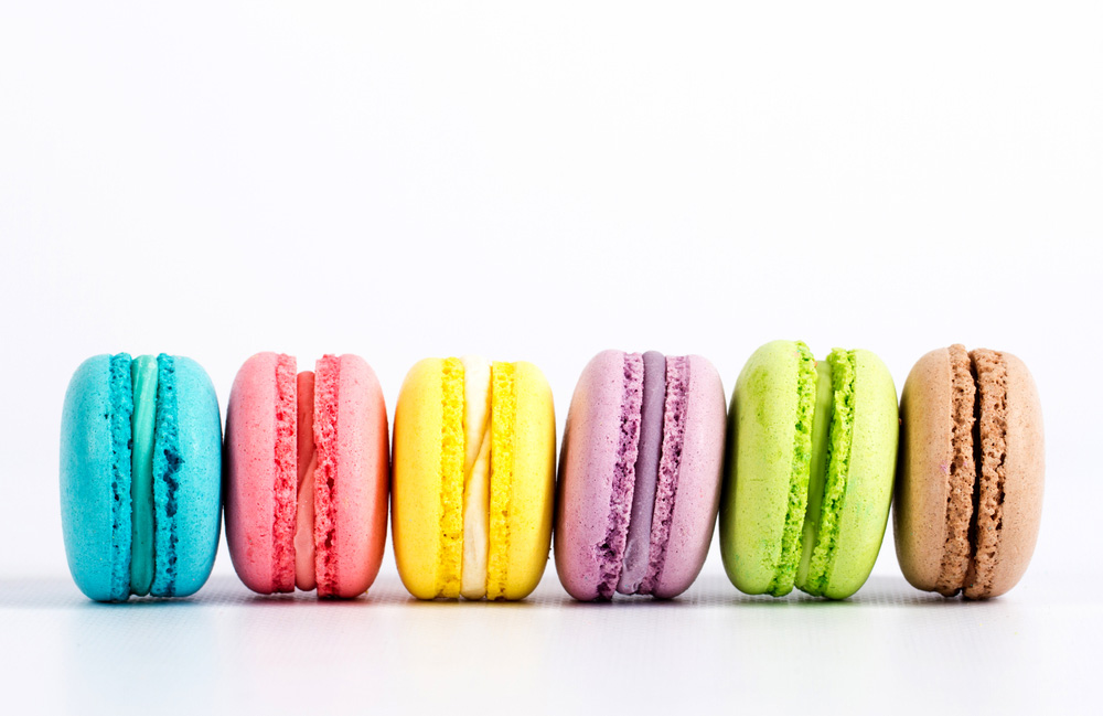 Macaroons and macarons