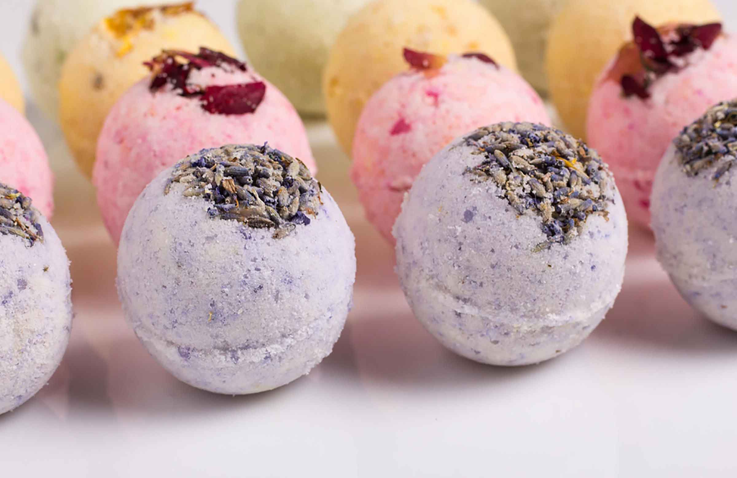 The 6 best bath bomb recipes for every mood Reader's Digest Asia